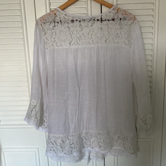 White blouse with Lace accent and tie - XL - Picture 6 of 7